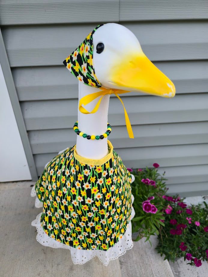 Daffodil Garden Porch Goose Outfit