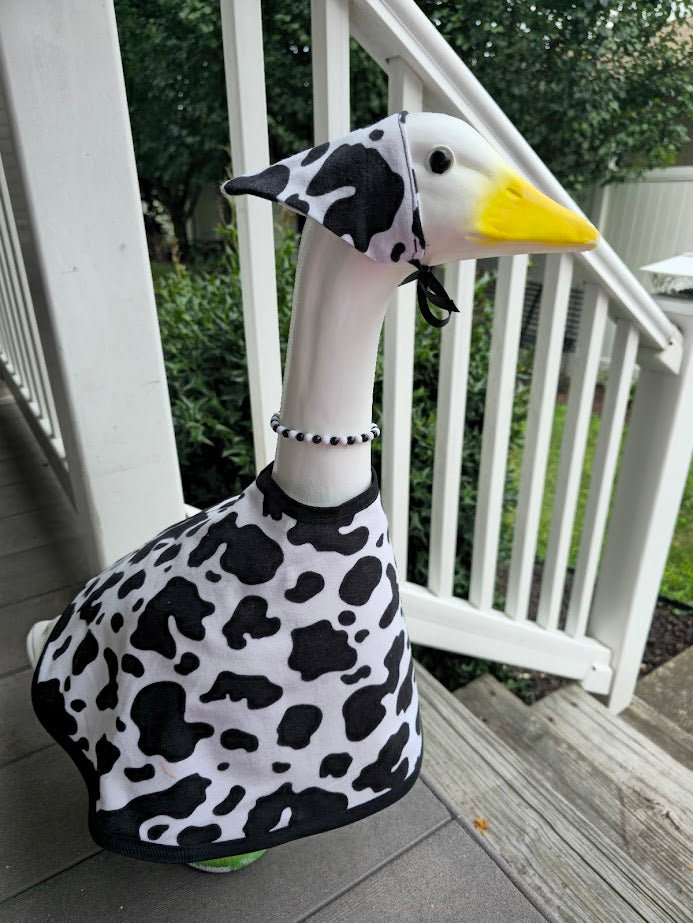 Cow Pasture Print Porch Goose Outfit