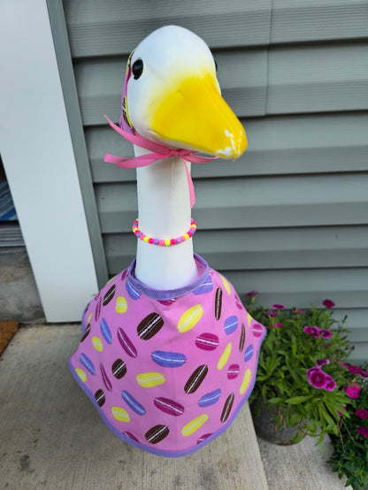 Macaron Porch Goose Outfit