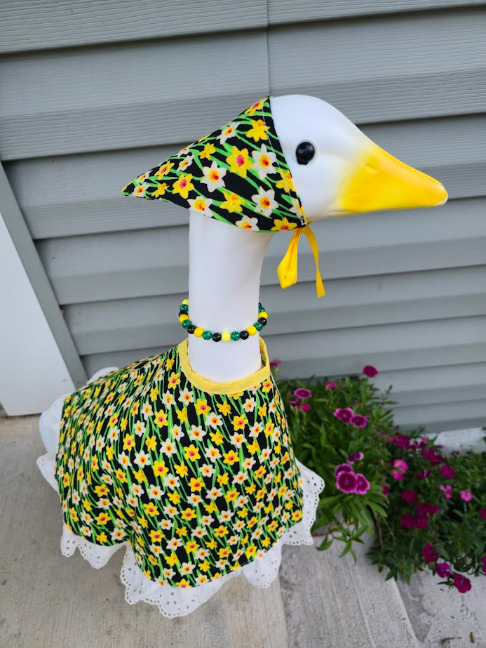 Daffodil Garden Porch Goose Outfit
