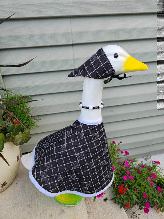 Spiderweb Plaid Porch Goose Outfit