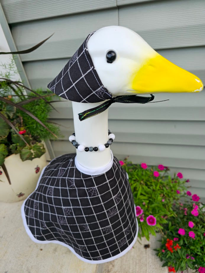 Spiderweb Plaid Porch Goose Outfit