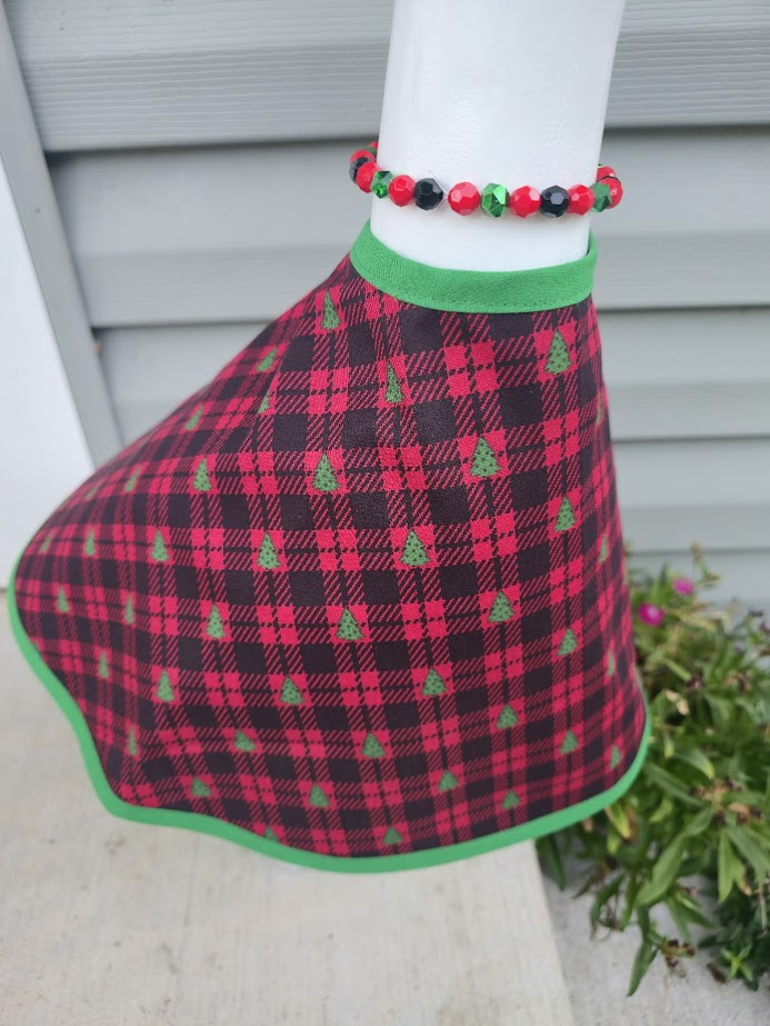 Plaid Pines Porch Goose Outfit