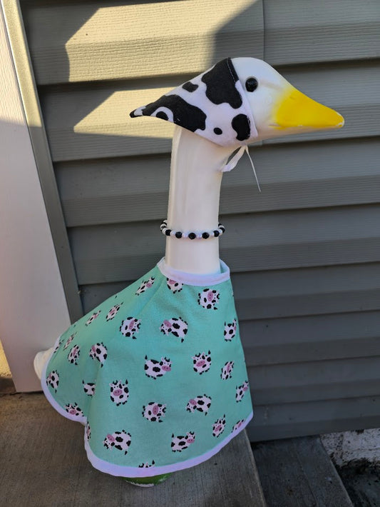 Moo Mint Porch Goose Outfit