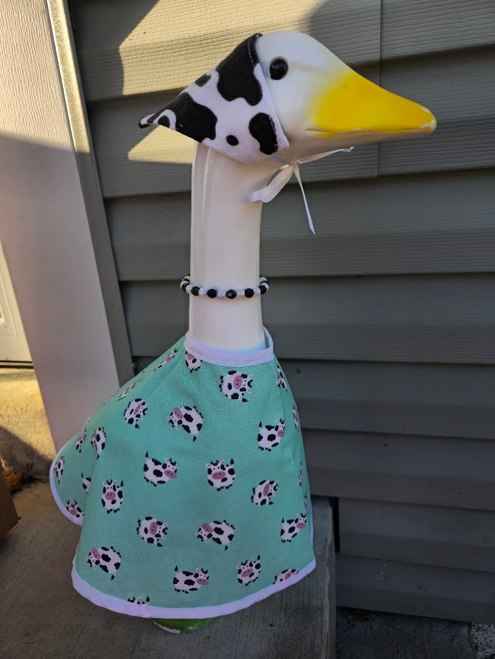 Moo Mint Porch Goose Outfit
