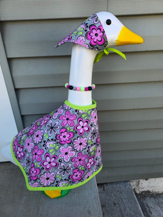 Garden Bloom Daydream Porch Goose Outfit