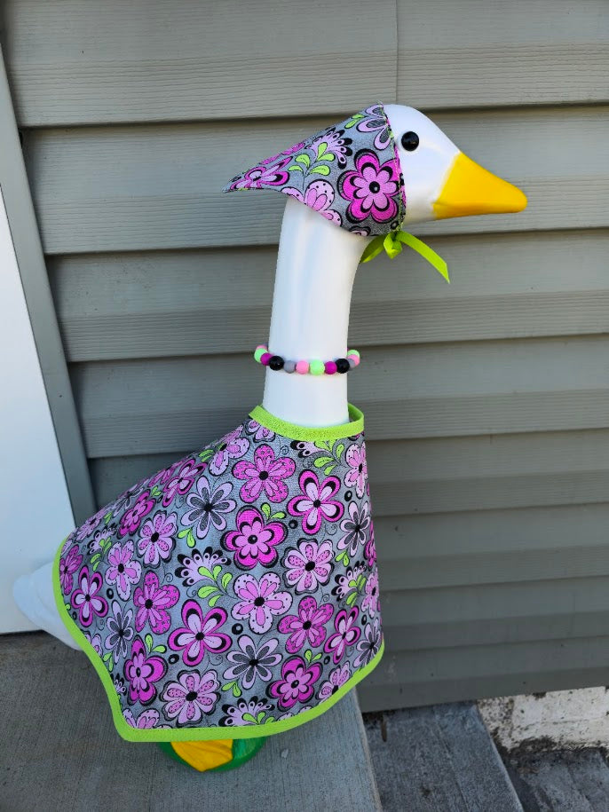 Garden Bloom Daydream Porch Goose Outfit